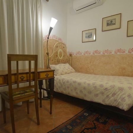 Bed and Breakfast Borgo Della Rocca Монтемурло Екстер'єр фото