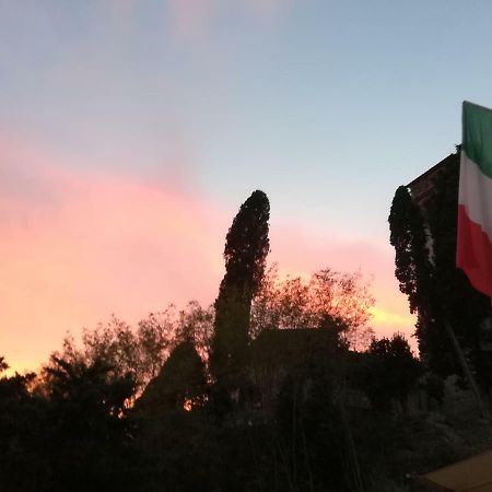 Bed and Breakfast Borgo Della Rocca Монтемурло Екстер'єр фото